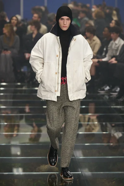 Look 34